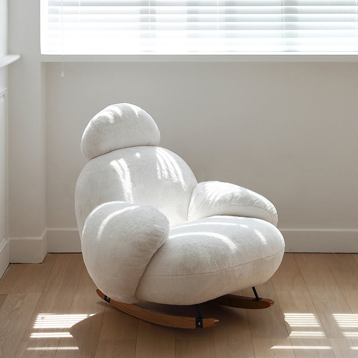 Chaise d'appoint contemporaine en tissu teddy scandinave, métal et bois massif, en forme de pingouin, avec dossier incurvé et accoudoirs, pour salon 