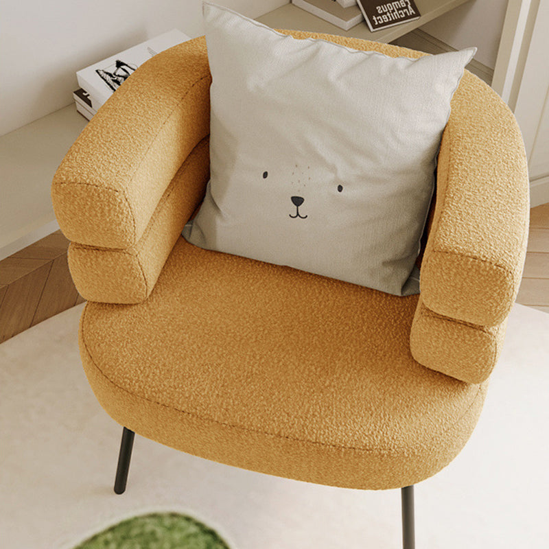 Fauteuil de salon cylindrique semi-fermé en métal et laine d’agneau créative contemporaine avec dossier et accoudoirs pour chambre à coucher 