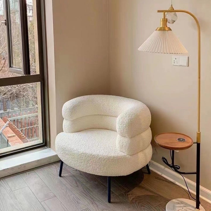 Fauteuil de salon cylindrique semi-fermé en métal et laine d’agneau créative contemporaine avec dossier et accoudoirs pour chambre à coucher 