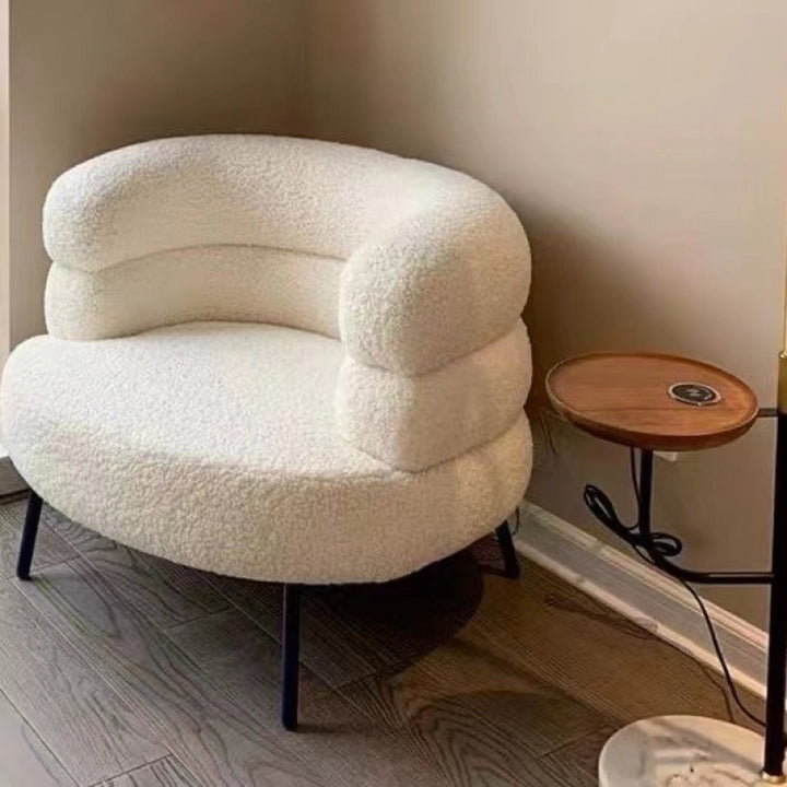 Fauteuil de salon cylindrique semi-fermé en métal et laine d’agneau créative contemporaine avec dossier et accoudoirs pour chambre à coucher 