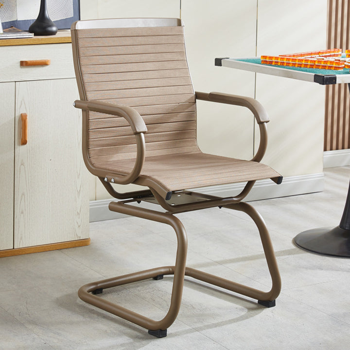 Chaise d’appoint contemporaine scandinave en plastique, fer et métal, incurvée, avec dossier et accoudoirs pour salon 