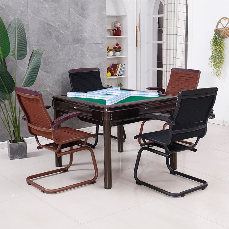 Chaise d’appoint contemporaine scandinave en plastique, fer et métal, incurvée, avec dossier et accoudoirs pour salon 