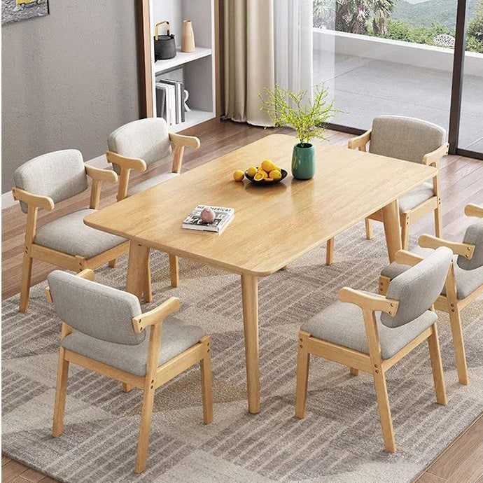 Zeitgenössischer skandinavischer Gummibaum Baumwoll-Leinen Mikrofaser Leder Gebogener quadratischer Esszimmerstuhl Rückenlehne Armlehnen für Esszimmer 