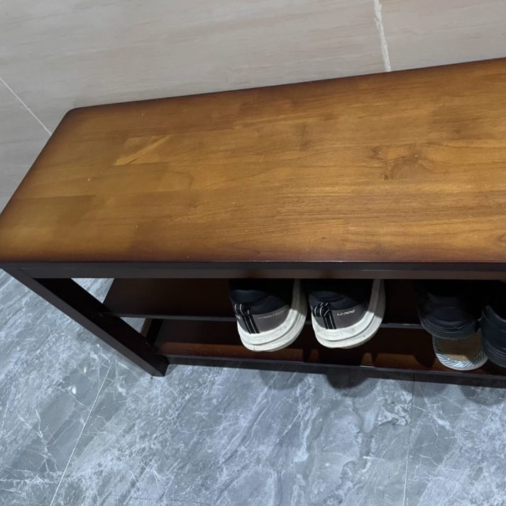 Banco de Zapatos Rectangular de Madera Maciza Vintage Tradicional con Tablero de Madera de Caucho y Cuero PU de 2 Niveles para Sala de Estar 