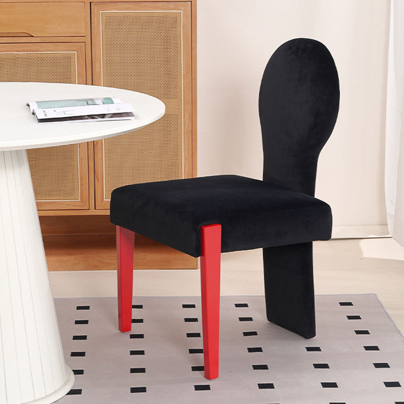 Zeitgenössischer skandinavischer Samt-Gummibaum-Vanity-Stuhl mit quadratischer, gebogener Rückenlehne für das Schlafzimmer 