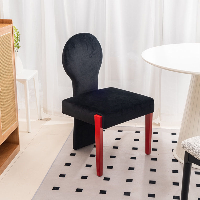 Zeitgenössischer skandinavischer Samt-Gummibaum-Vanity-Stuhl mit quadratischer, gebogener Rückenlehne für das Schlafzimmer 