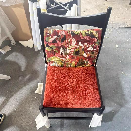Chaise de salle à manger cylindrique carrée en tissu chinois traditionnel et bois de frêne avec dossier pour salle à manger 