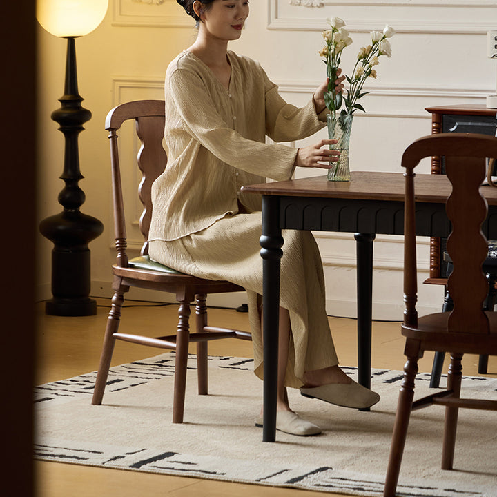 Chaise de salle à manger carrée cylindrique en bois d’hévéa vintage traditionnel avec revêtement en PU cuir et dossier, pour salle à manger 