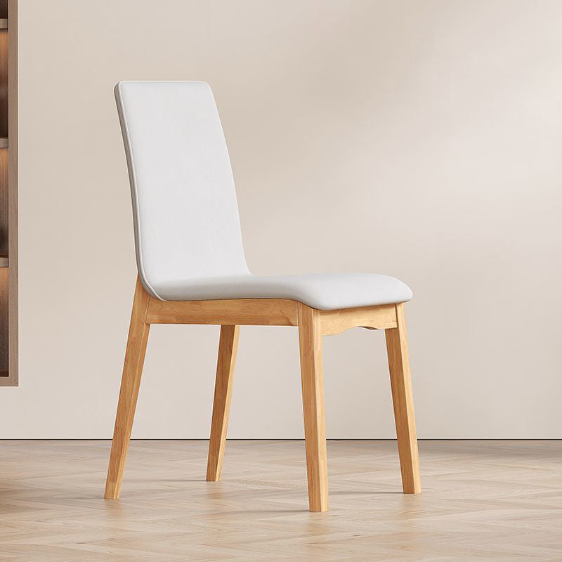 Chaise de salle à manger contemporaine scandinave en bois massif, microfibre et cuir, dossier carré incurvé pour salle à manger 