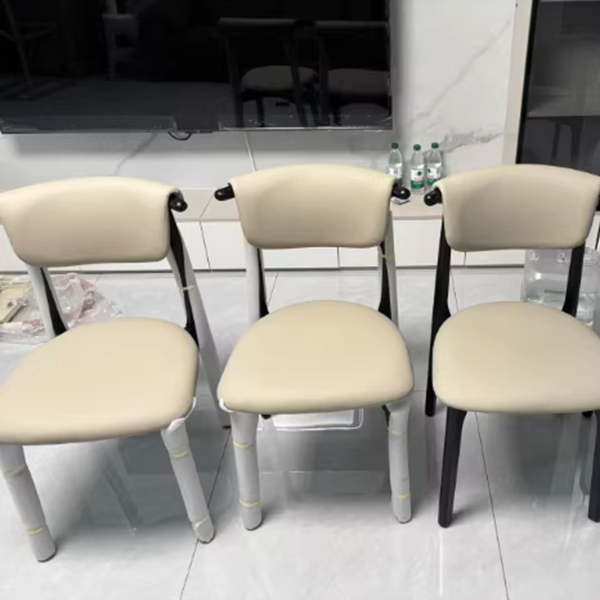 Zeitgenössischer skandinavischer Mikrofaser-Leder-Stahl mit Carbonfaser-Rundkanten-Quadrat Esszimmerstuhl-Rückenlehne für das Esszimmer 