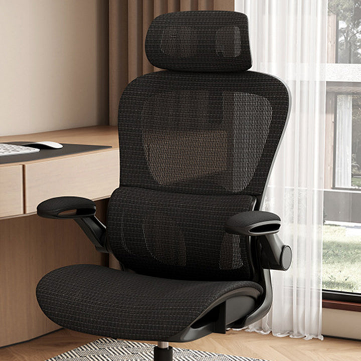 Chaise de bureau courbée moderne minimaliste à cinq branches en acier et maille de nylon avec dossier et accoudoirs pour bureau à domicile 