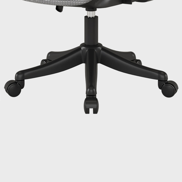Chaise de bureau courbée moderne minimaliste à cinq branches en acier et maille de nylon avec dossier et accoudoirs pour bureau à domicile 