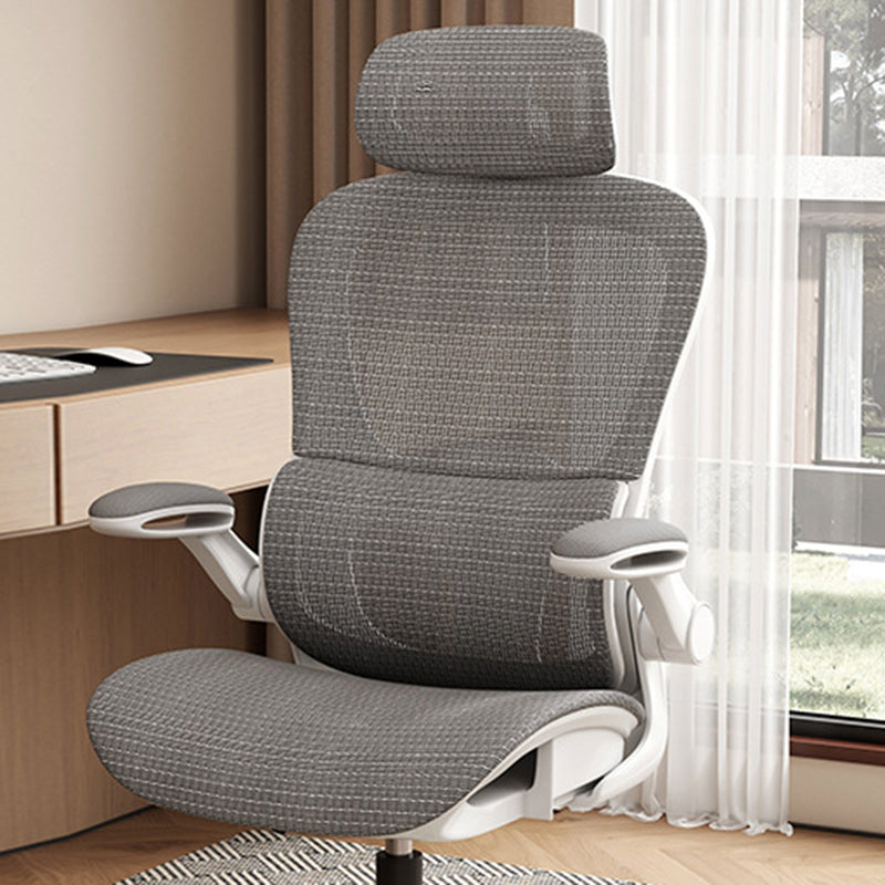Chaise de bureau courbée moderne minimaliste à cinq branches en acier et maille de nylon avec dossier et accoudoirs pour bureau à domicile 