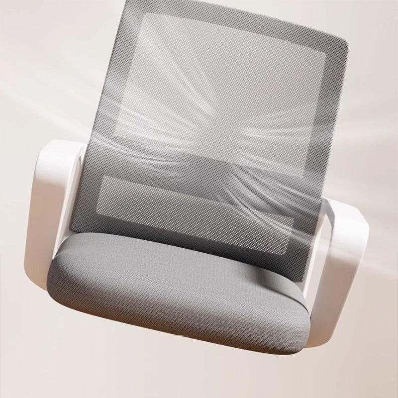 Chaise de bureau carrée moderne minimaliste en métal à structure cantilever en maille, avec dossier et accoudoirs, pour bureau à domicile 
