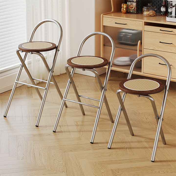 Zeitgenössischer skandinavischer runder klappbarer Barhocker aus Rattan und Stahl, stapelbar für das Wohnzimmer 