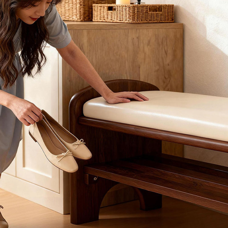 Moderne kreative rechteckige Schuhbank aus Kautschukholz und PU-Leder im Bärendesign mit 1/2 Ablage für das Wohnzimmer 