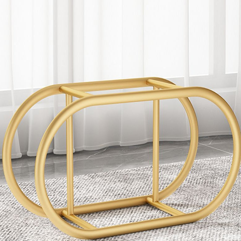 Tabouret bas moderne minimaliste ovale long en velours avec cadre en acier pour salon 