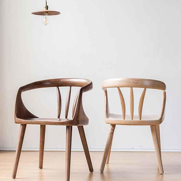 Zeitgenössischer nordischer ovaler Holzstuhl mit Rückenlehne und Armlehne für das Wohnzimmer 