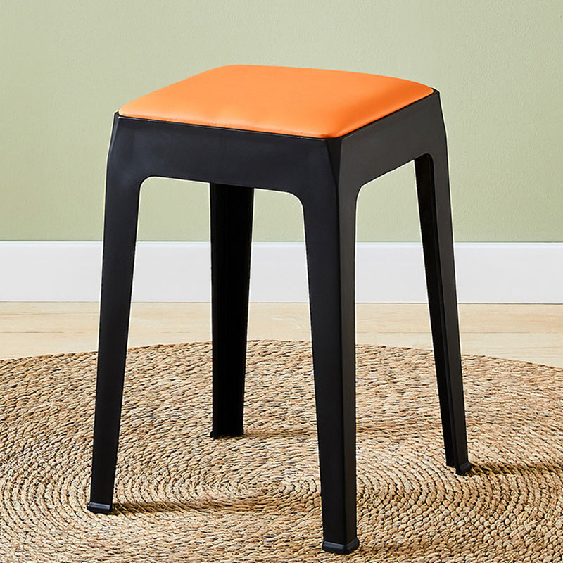 Moderner minimalistischer quadratischer Barhocker aus gepolstertem PU-Leder und PP-Kunststoff für das Esszimmer 