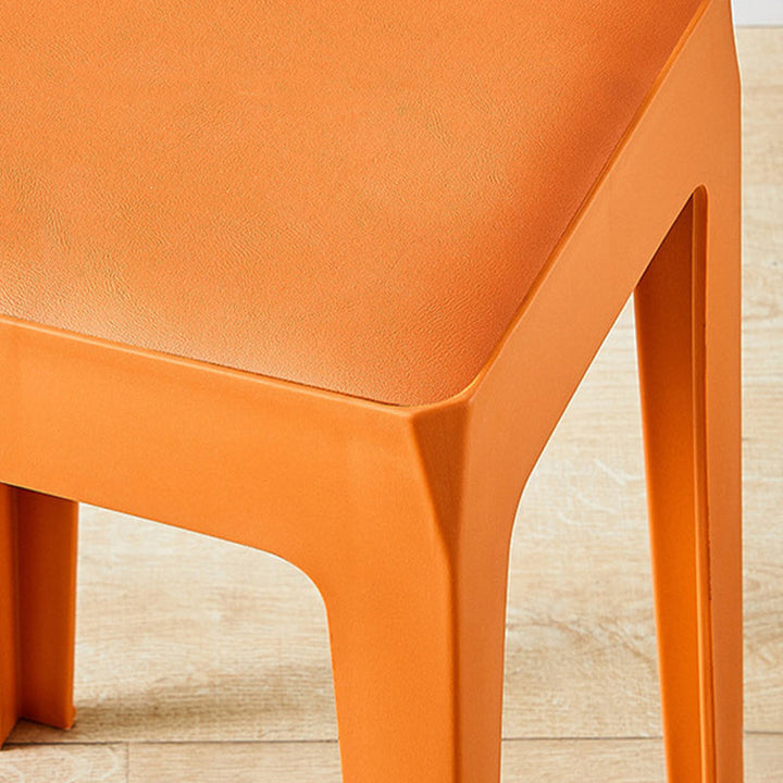 Moderner minimalistischer quadratischer Barhocker aus gepolstertem PU-Leder und PP-Kunststoff für das Esszimmer 