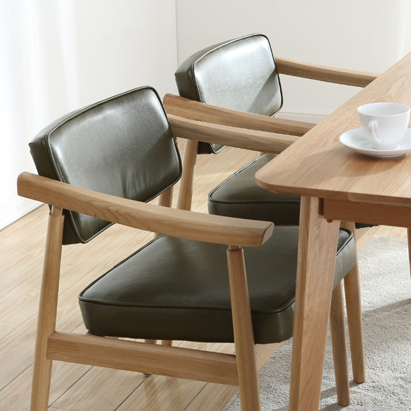 Silla de comedor de plástico de ratán cuadrada nórdica contemporánea con respaldo y reposabrazos para comedor 