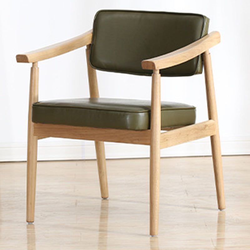 Silla de comedor de plástico de ratán cuadrada nórdica contemporánea con respaldo y reposabrazos para comedor 