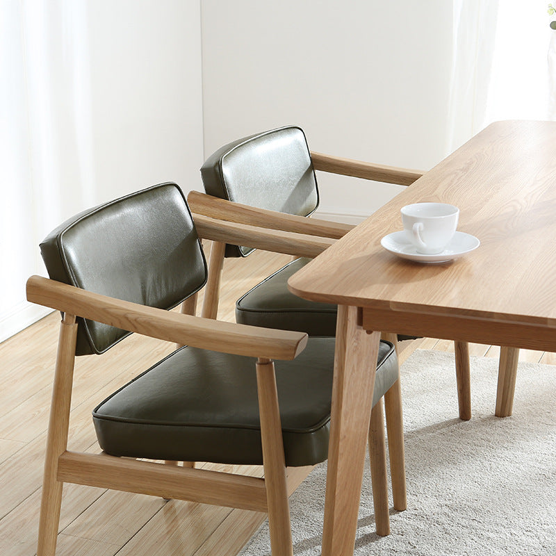 Silla de comedor de plástico de ratán cuadrada nórdica contemporánea con respaldo y reposabrazos para comedor 