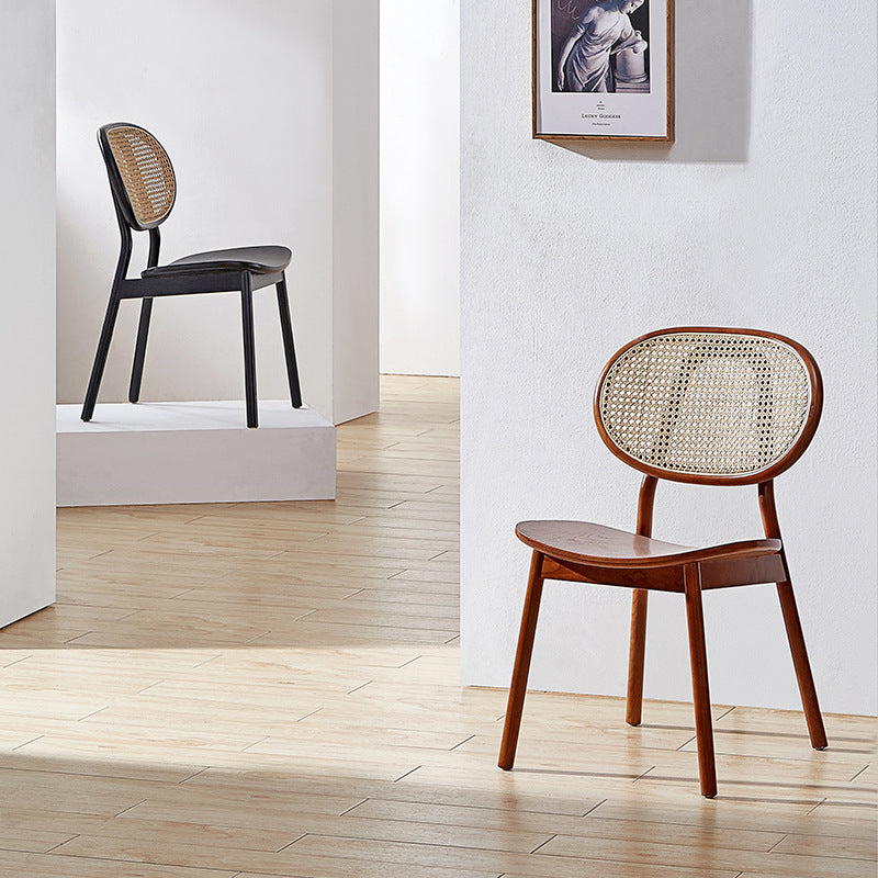 Moderner minimalistischer quadratischer gebogener Holz-Rattan-Esszimmerstuhl mit Rückenlehne für das Esszimmer 