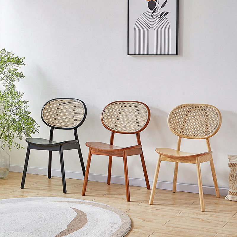 Moderner minimalistischer quadratischer gebogener Holz-Rattan-Esszimmerstuhl mit Rückenlehne für das Esszimmer 