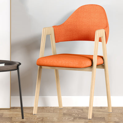 Silla de comedor contemporánea nórdica cuadrada tapizada con estructura de hierro y lino, respaldo curvado y reposabrazos para comedor 