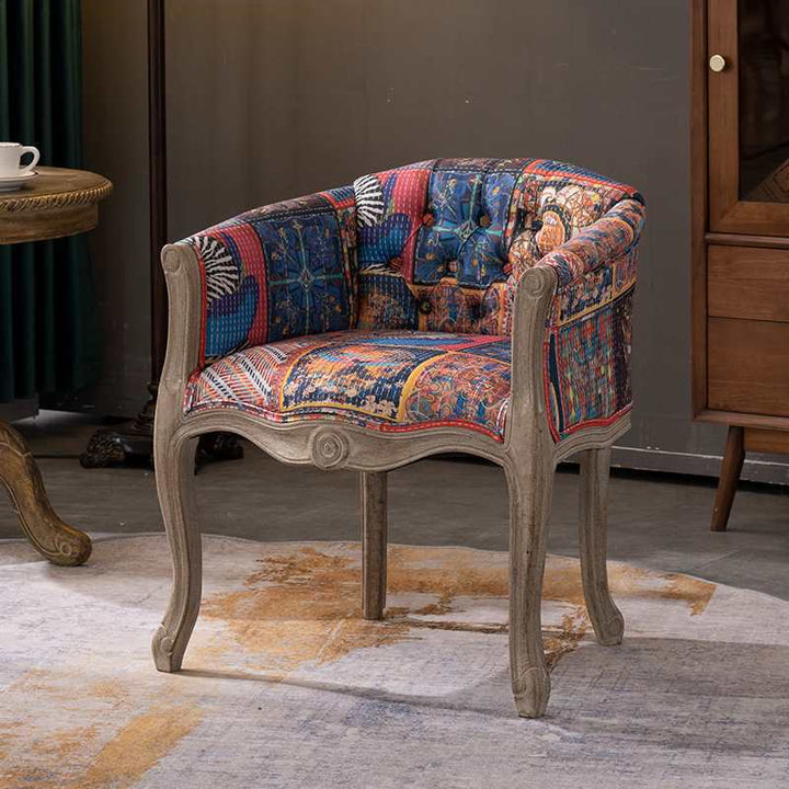 Chaise d'accent en bois massif avec tissu vintage traditionnel carré demi-rond, dossier et accoudoirs pour salon 