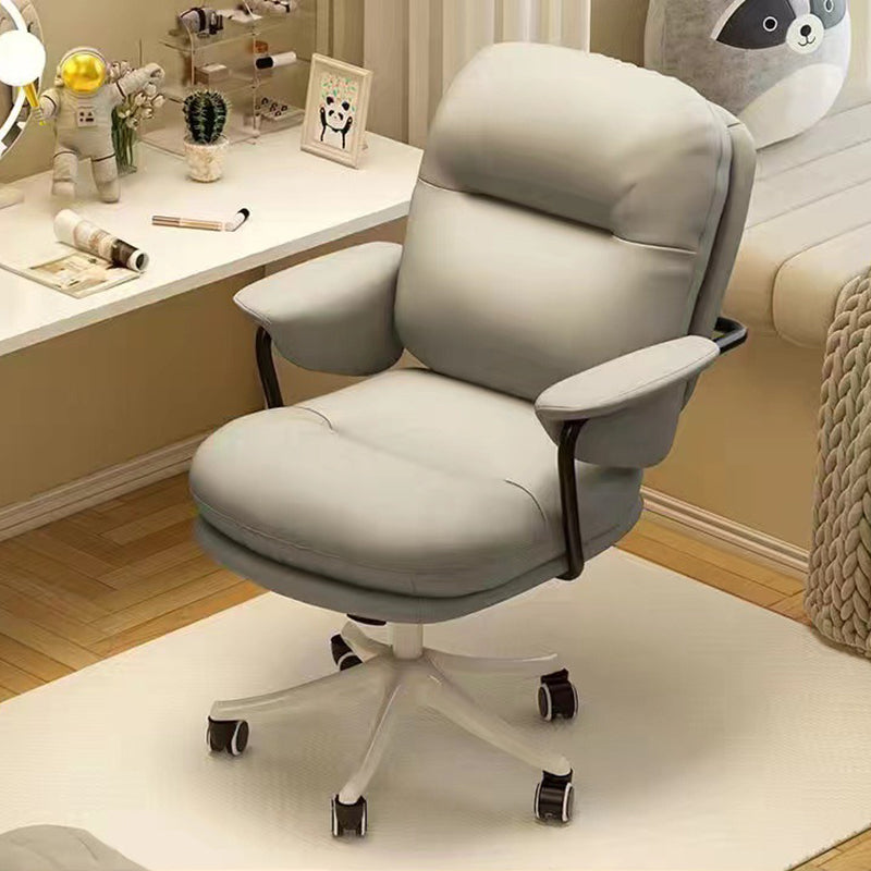 Chaise de bureau carrée en cuir minimaliste moderne en nylon et acier avec dossier et accoudoirs pour la maison 