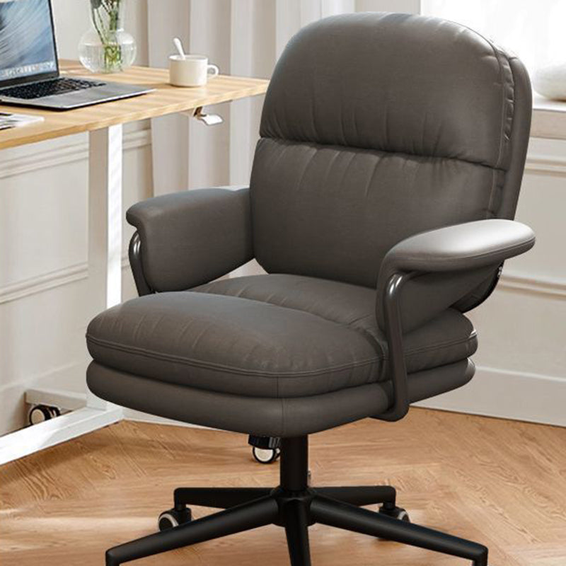 Chaise de bureau carrée en cuir minimaliste moderne en nylon et acier avec dossier et accoudoirs pour la maison 