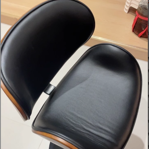 Tabouret de bar réglable en hauteur avec dossier et repose-pieds en cuir courbé et bois de simplicité moderne pour salle à manger 