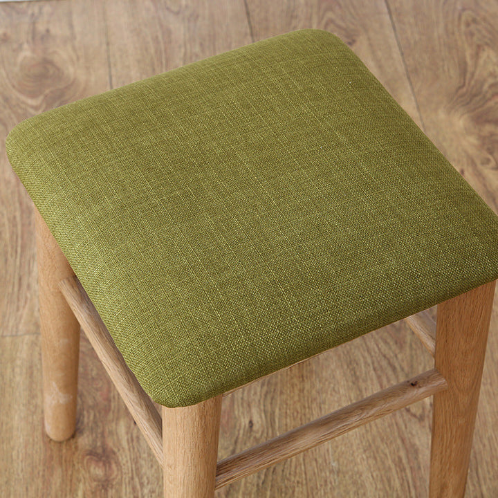 Moderner minimalistischer quadratischer Hocker aus Eichenholz mit Stoffbezug als Fußhocker für das Wohnzimmer 