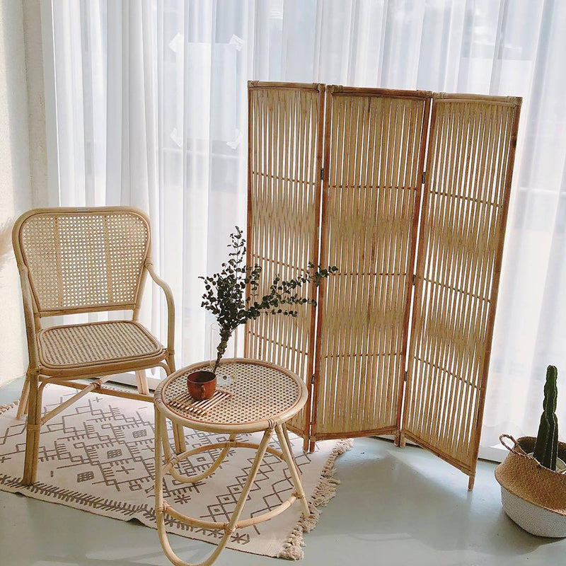 Respaldo de silla de comedor de ratán tejido cuadrado retro contemporáneo con reposabrazos para comedor 