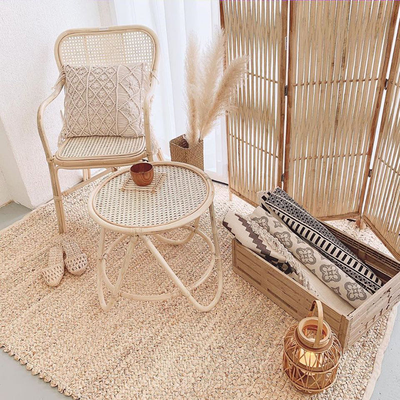 Respaldo de silla de comedor de ratán tejido cuadrado retro contemporáneo con reposabrazos para comedor 