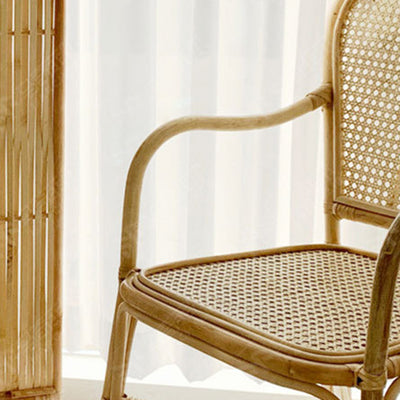 Respaldo de silla de comedor de ratán tejido cuadrado retro contemporáneo con reposabrazos para comedor 