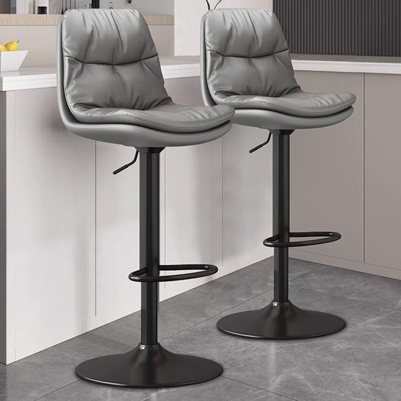 Tabouret de bar pivotant réglable en hauteur avec repose-pieds en cuir Nappa de luxe contemporain, base en métal ronde pour salle à manger 