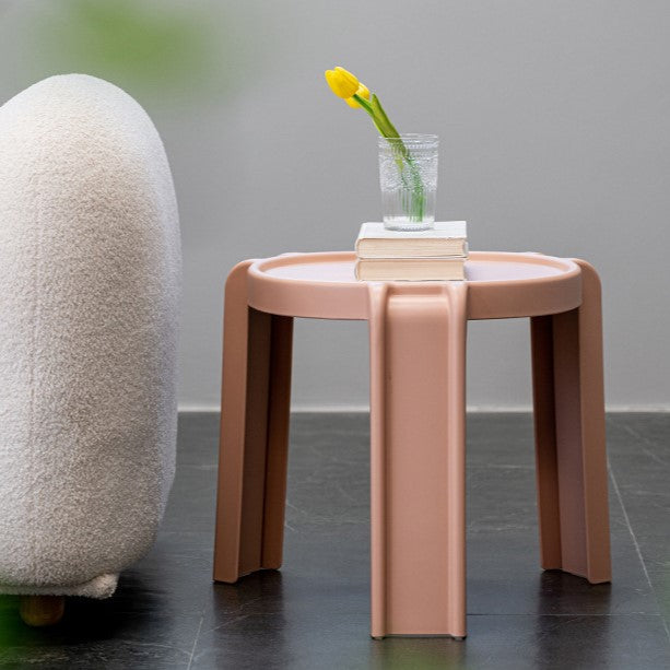 Taburete bajo apilable redondo de geometría escandinava contemporánea para dormitorio 