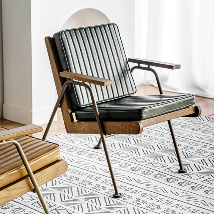 Fauteuil d'appoint contemporain de luxe carré en similicuir avec pieds en métal, dossier et accoudoirs pour le salon 