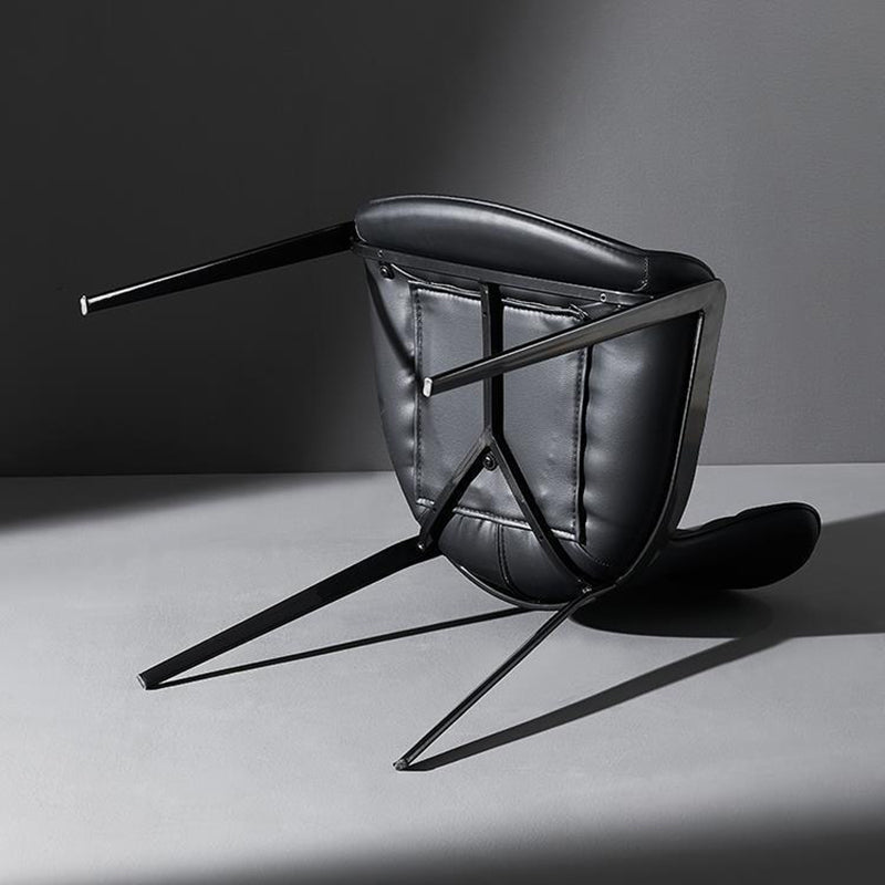 Chaise de Salle à Manger Moderne en Cuir Luxueux Courbé avec Dossier en Acier au Carbone 
