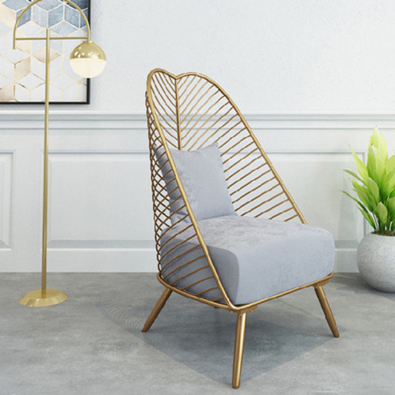 Contemporary Nordic Velvet Upholstered Banana Leaf Metal Frame Accent Chair Backrest For Living Room