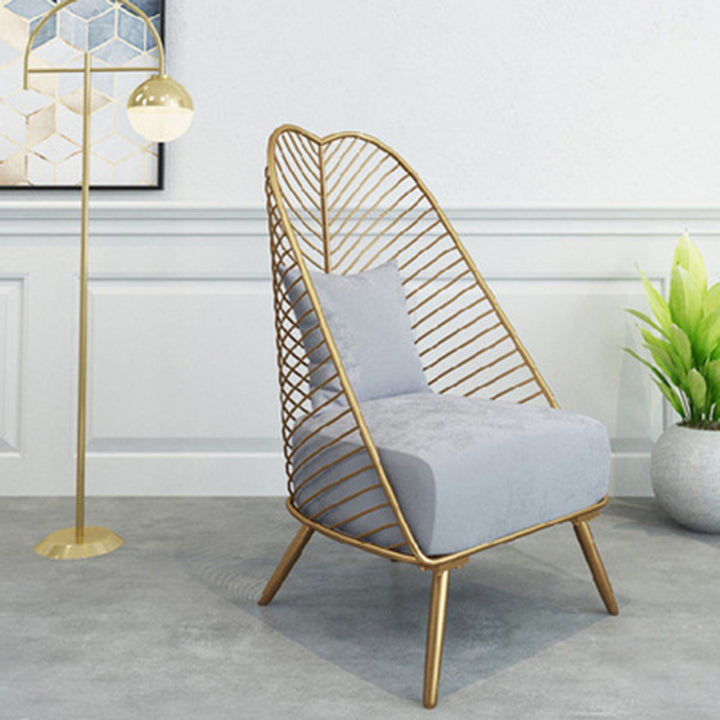 Contemporary Nordic Velvet Upholstered Banana Leaf Metal Frame Accent Chair Backrest For Living Room