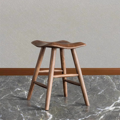 Zeitgenössischer nordischer quadratischer Barhocker aus Leder und Edelstahl mit niedriger Rückenlehne für das Esszimmer 