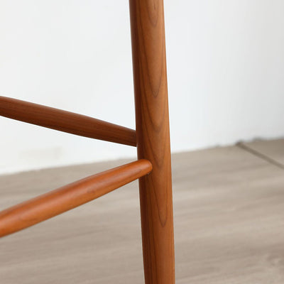 Traditioneller rustikaler runder rechteckiger Aluminium-Rattan-Stoffakzentstuhl mit Rückenlehne für das Wohnzimmer 