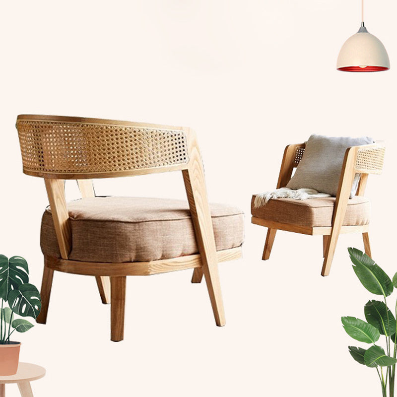 Zeitgenössischer Retro-Sessel mit Gestell aus Eschenholz, Baumwoll- und Leinenpolsterung, Rattan-Geflecht und gebogenem Rücken für das Wohnzimmer 