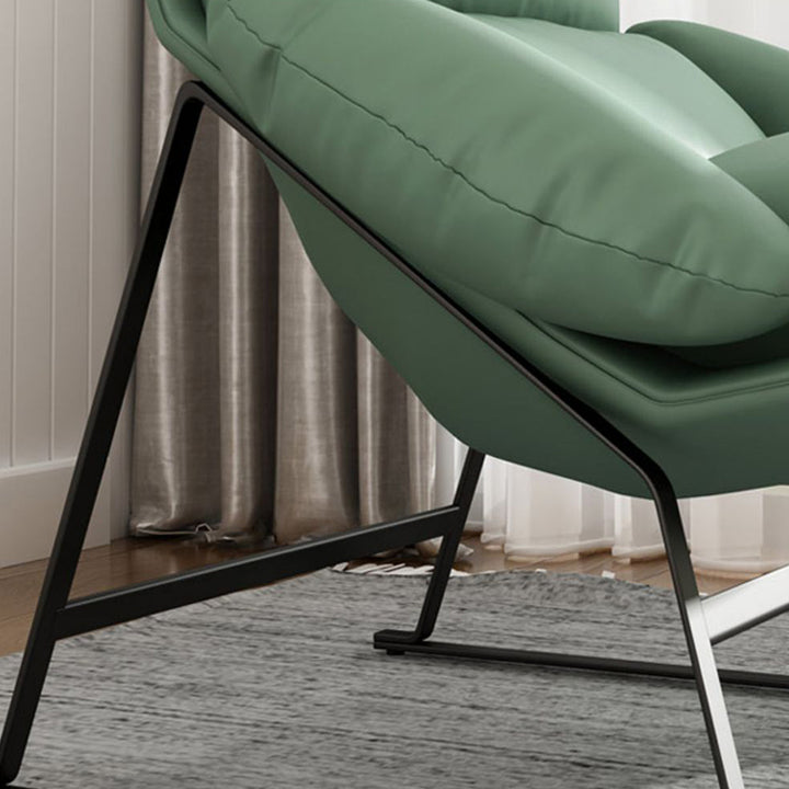 Sillón decorativo contemporáneo de lujo con respaldo curvo, tapizado en tela sintética y estructura de hierro para sala de estar 