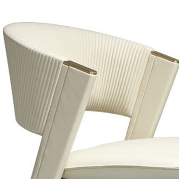 Chaise de salle à manger moderne en cuir microfibre carrée avec cadre en métal et dossier arqué pour salle à manger 