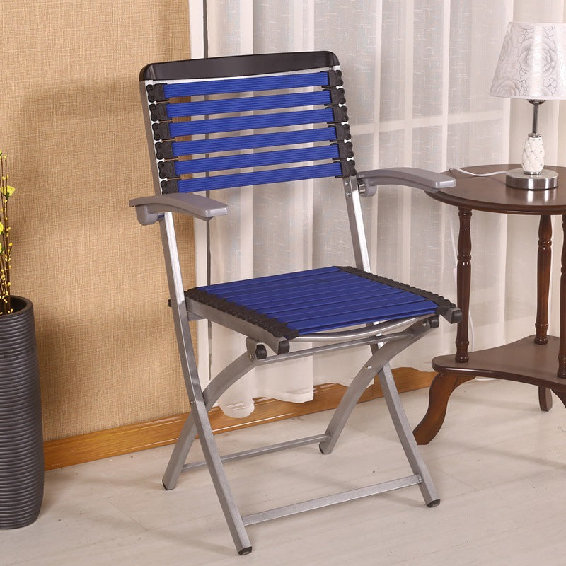 Moderner Luxus PU-Leder gepolsterter Esszimmerstuhl mit Flügelrückenlehne ohne Armlehnen für das Esszimmer 